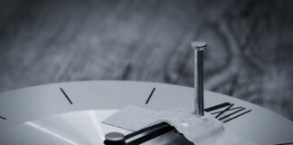 Na co przykleić uchwyt w samochodzie? Na co przykleić uchwyt w samochodzie?