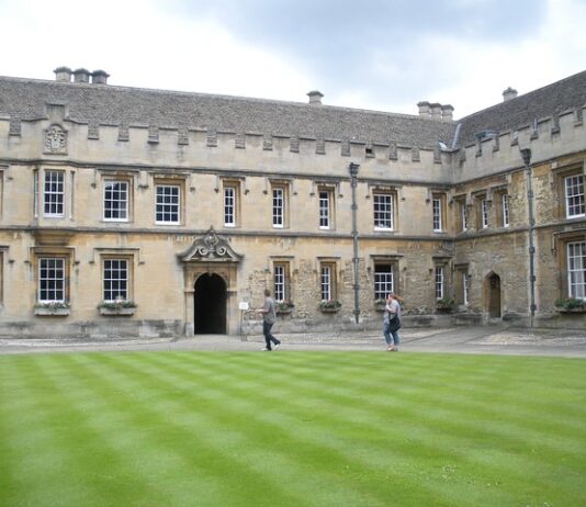 Czy świeczkami można ogrzać pokój? Czy świeczkami można ogrzać pokój?