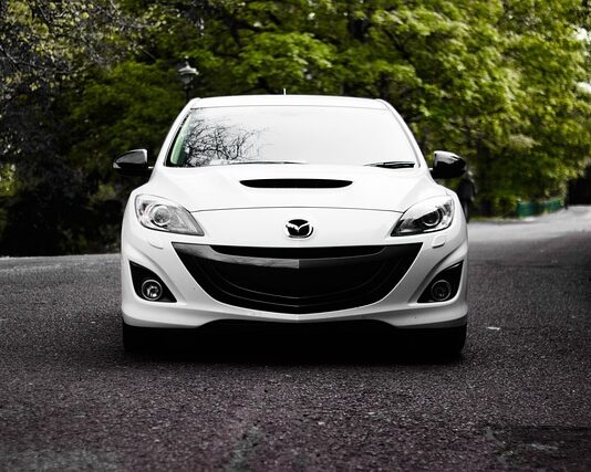 Ile waży Mazda Miata?