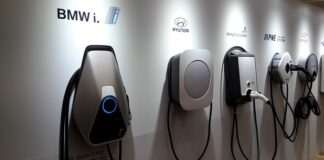 Czy można ładować iPhone ładowarka od Samsunga?