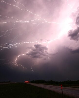 Ile wynosi opłata za rejestrację samochodu?