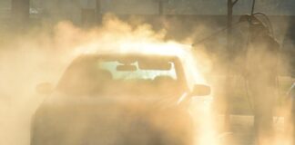 Na czym polega myjnia parowa?